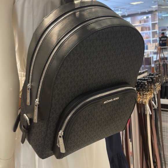 Michael Kors Jaycee Large Zip Pocket Backpack Black - Picture 13 of 16